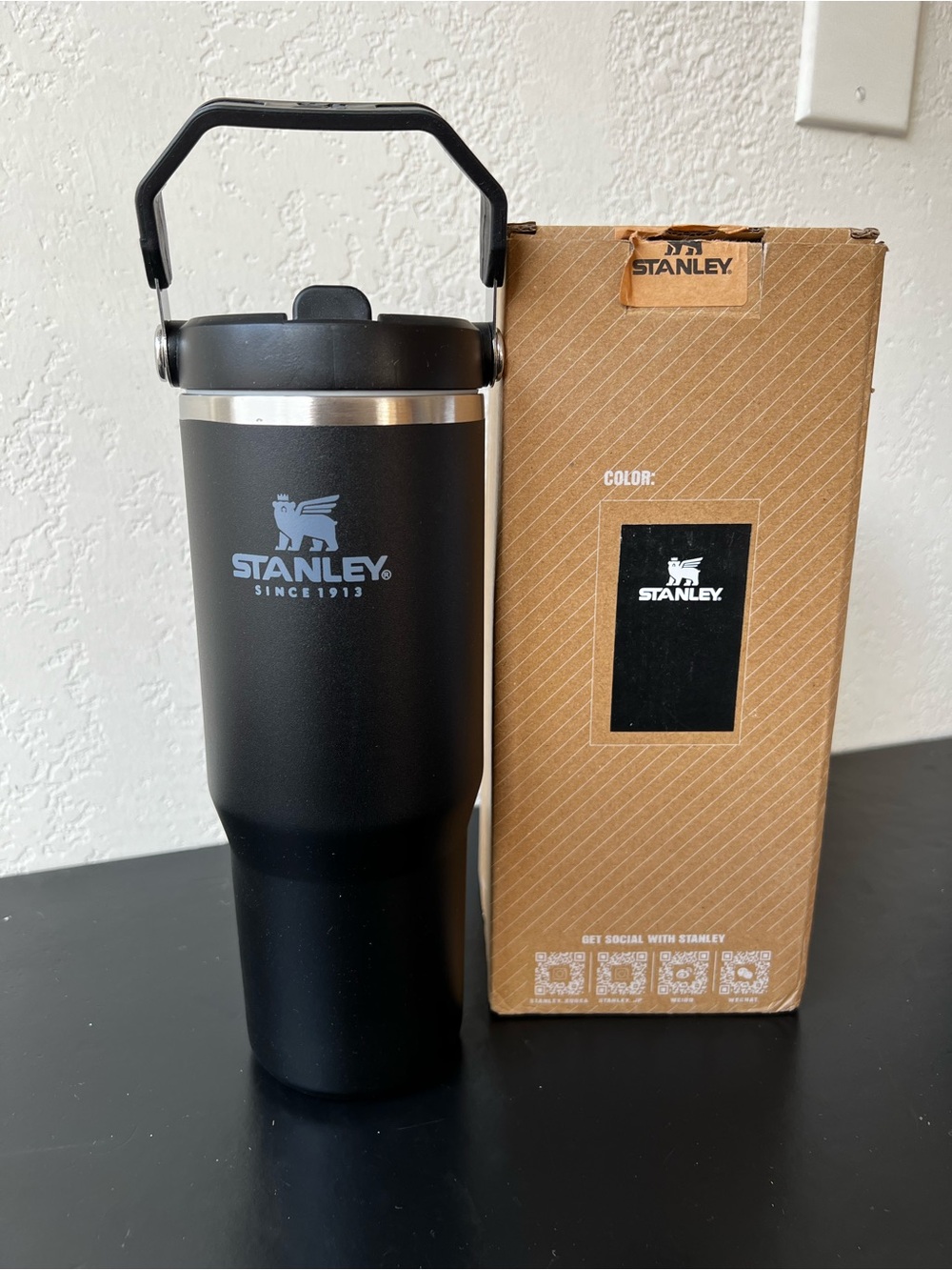 Stanley IceFlow Flip Straw Tumbler 30 oz - Matte Black (New with Box)